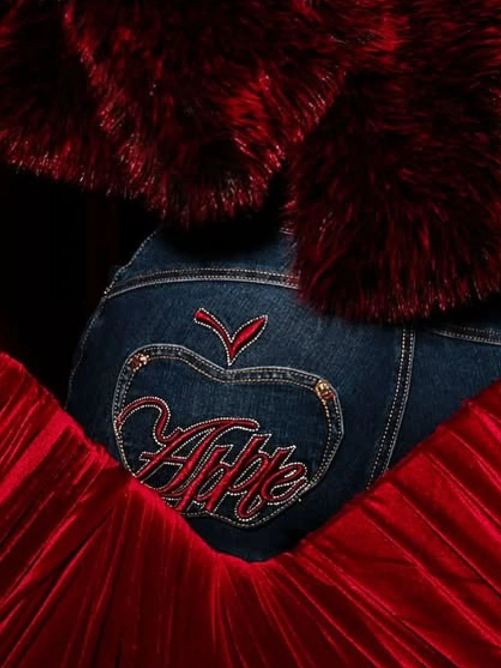 Apple Pocket Low-Rise Jean