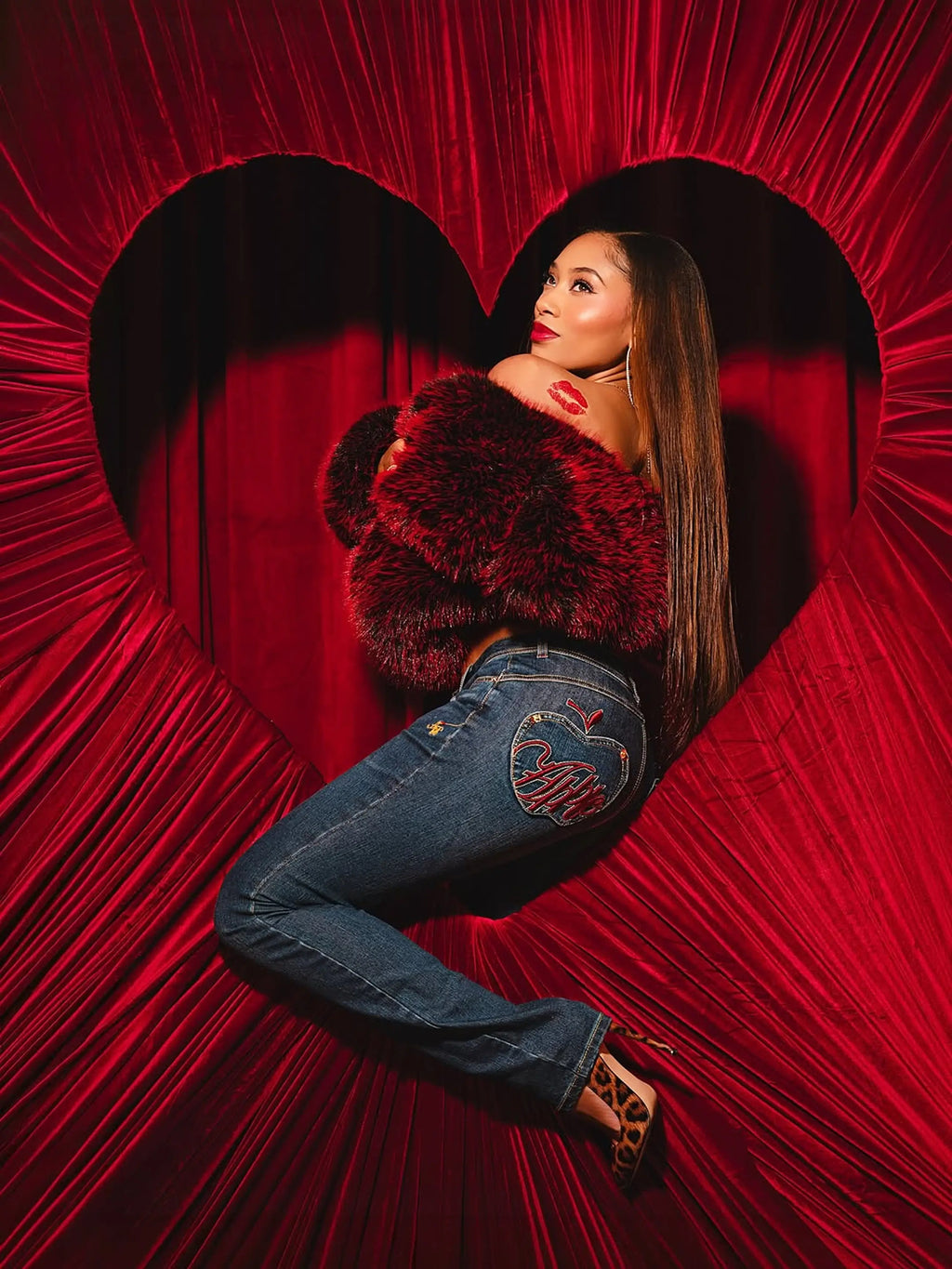 Apple Pocket Low-Rise Jean